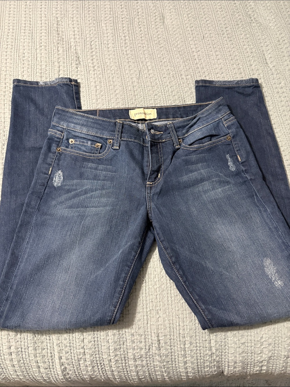 Premonition Women's Blue Skinny Jeans with Subtle Distressing